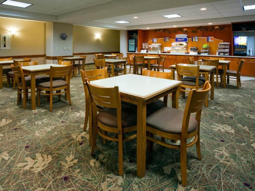 Discover Why the Holiday Inn Express &#038; Suites Winner By IHG is Your Next Perfect Stay