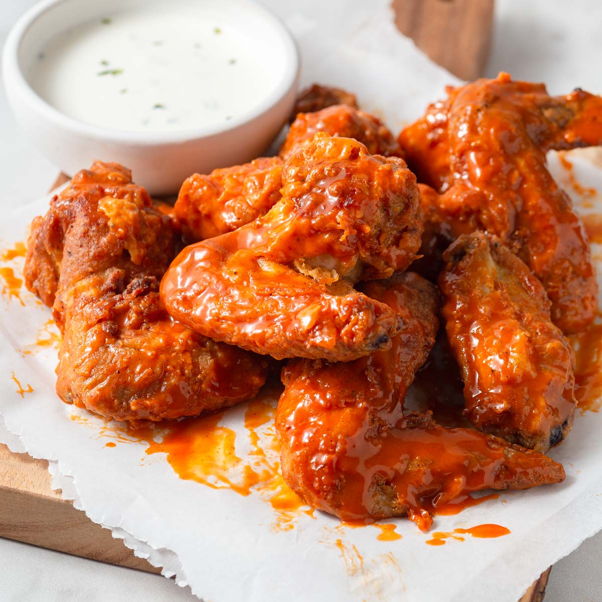Discovering Buffalo Wings: The Ultimate American Comfort Food with The Monroe Hotels