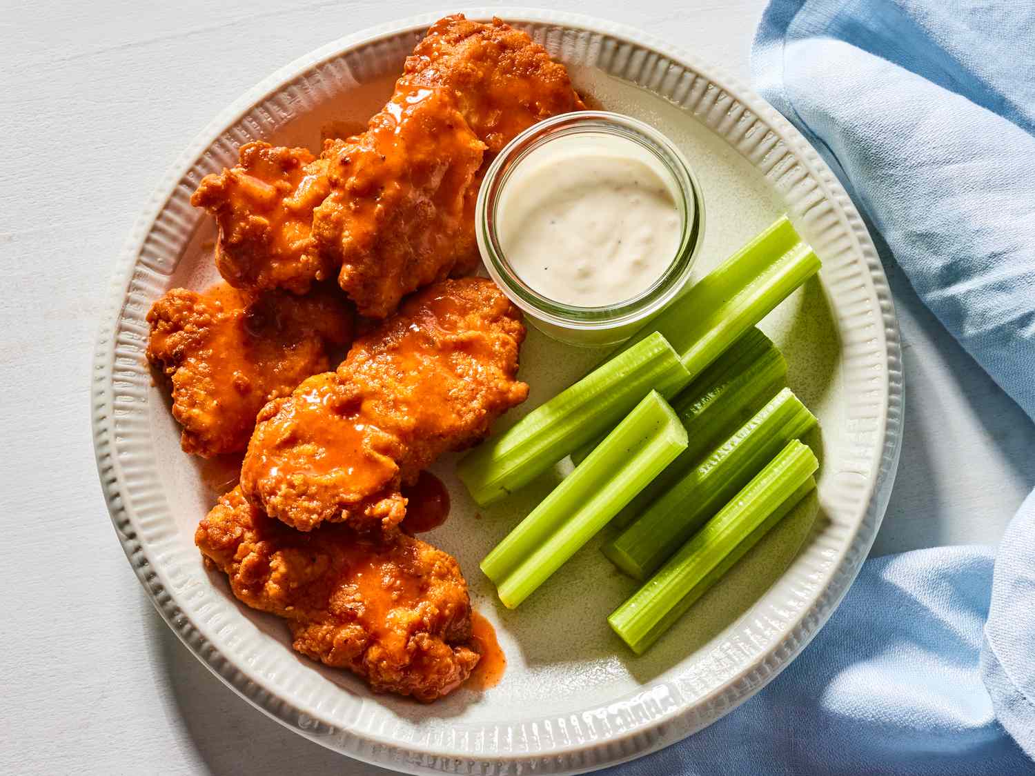 Discovering Buffalo Wings: The Ultimate American Comfort Food with The Monroe Hotels