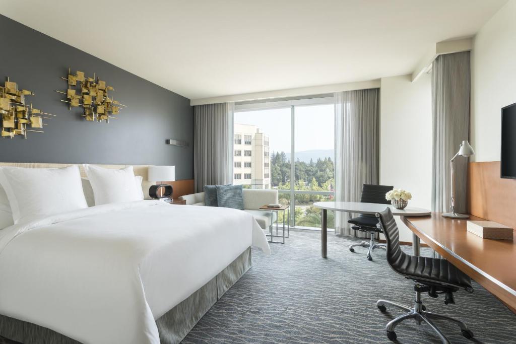 Discovering Luxury and Comfort at the Four Seasons Hotel Silicon Valley at East Palo Alto