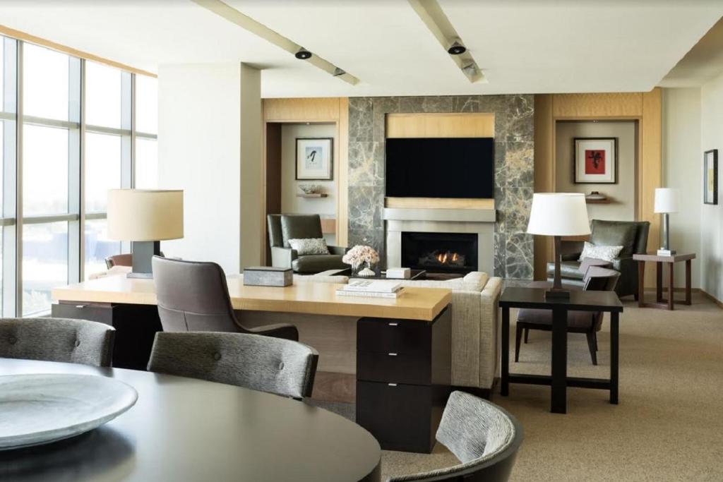 Discovering Luxury and Comfort at the Four Seasons Hotel Silicon Valley at East Palo Alto