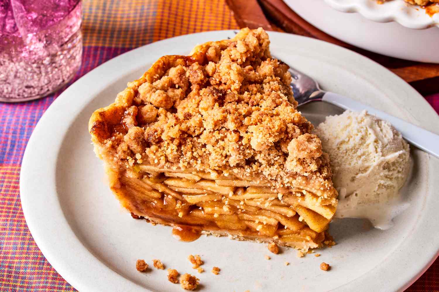 Discovering the Delightful Apple Pie: A Taste of American Tradition with The Monroe Hotels