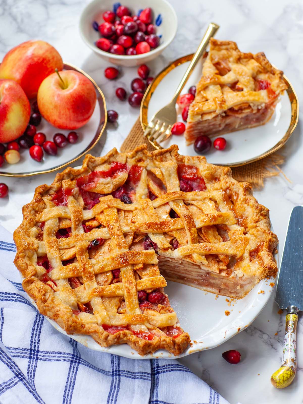 Discovering the Delightful Apple Pie: A Taste of American Tradition with The Monroe Hotels