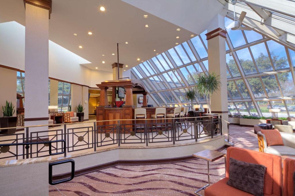 Experience Luxury at DoubleTree by Hilton Houston Westchase – Your Ultimate Guide to Houston’s Best Hotel