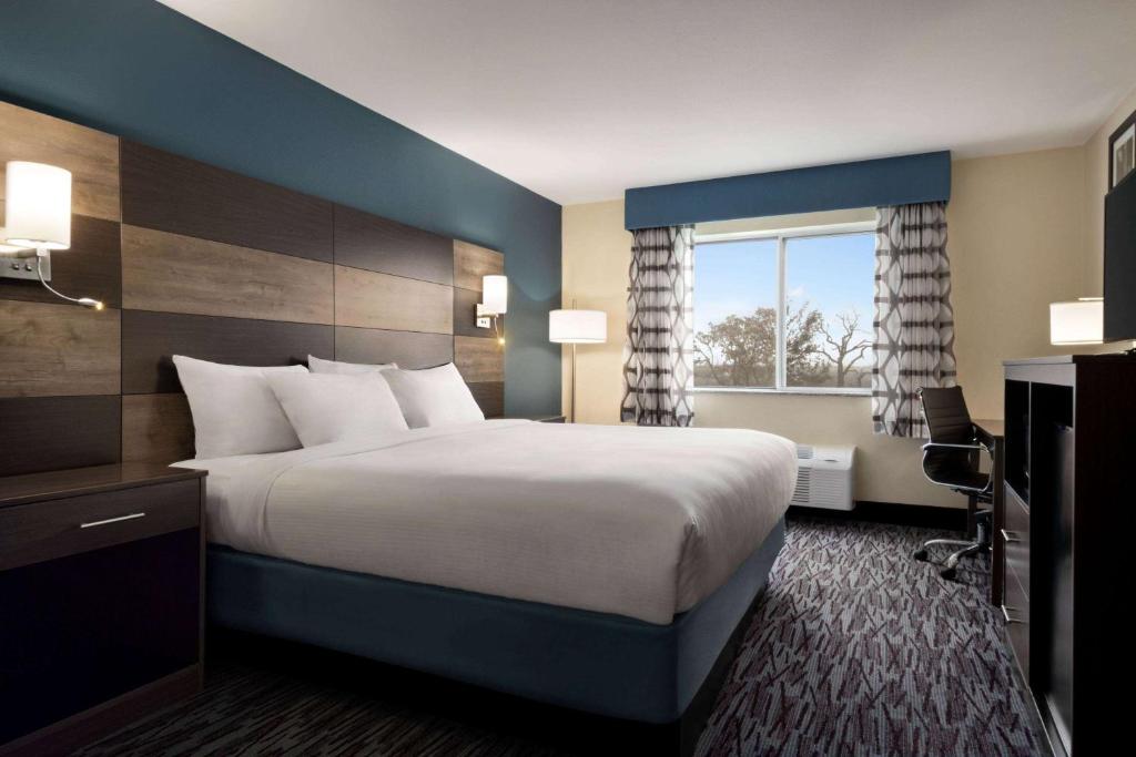 Explore the Comfort and Charm of AmericInn by Wyndham Dodgeville