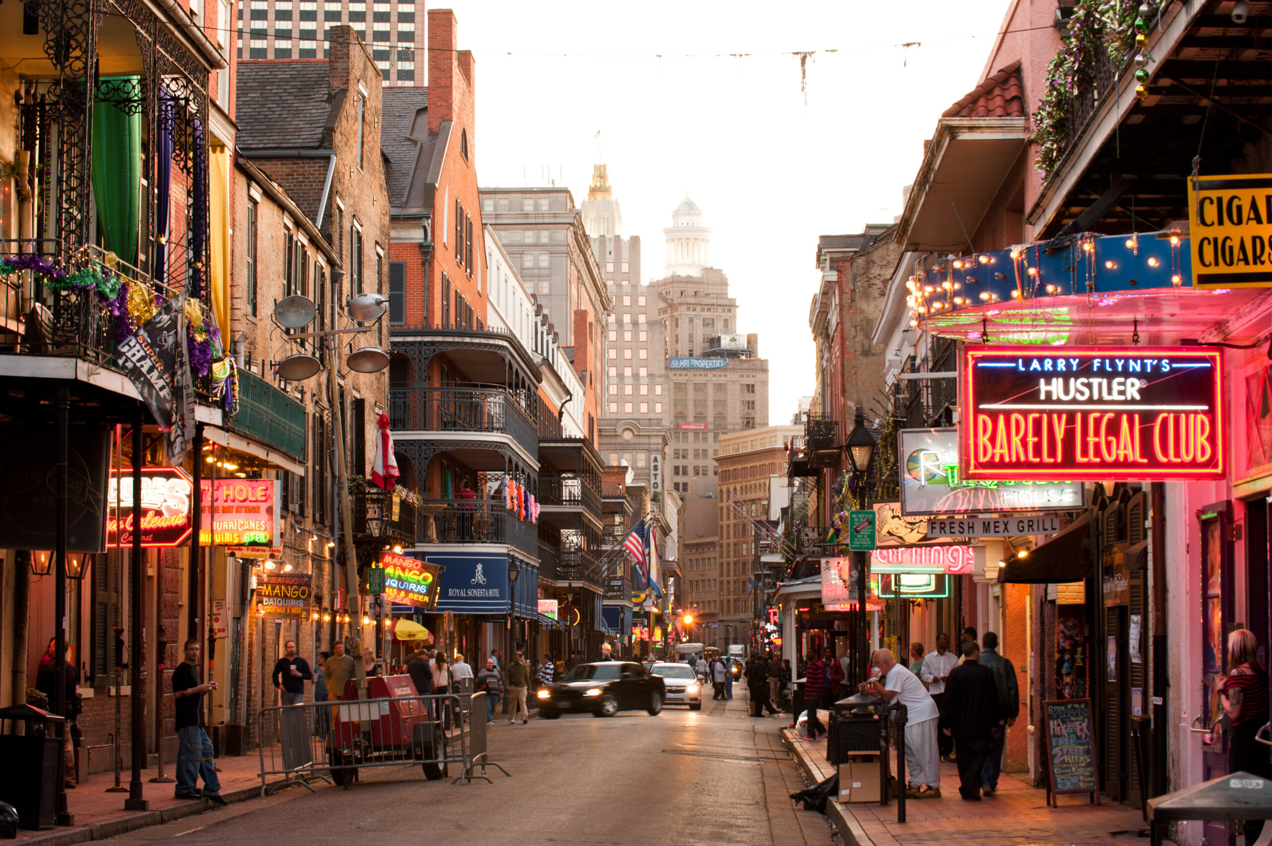 Explore the Legendary Bourbon Street: Your Ultimate New Orleans Adventure