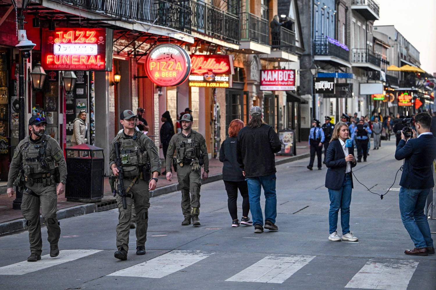 Explore the Legendary Bourbon Street: Your Ultimate New Orleans Adventure