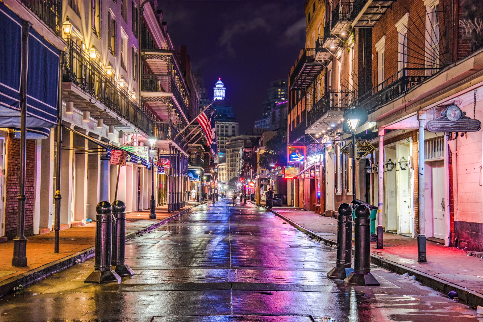 Explore the Legendary Bourbon Street: Your Ultimate New Orleans Adventure