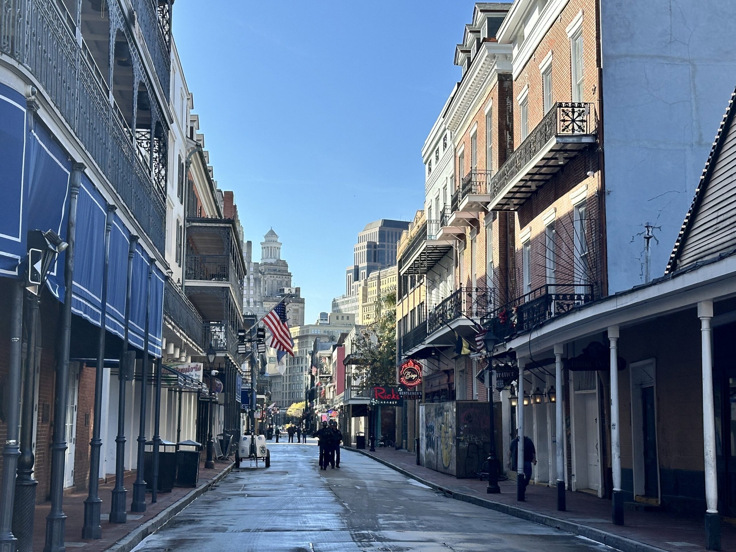 Explore the Legendary Bourbon Street: Your Ultimate New Orleans Adventure