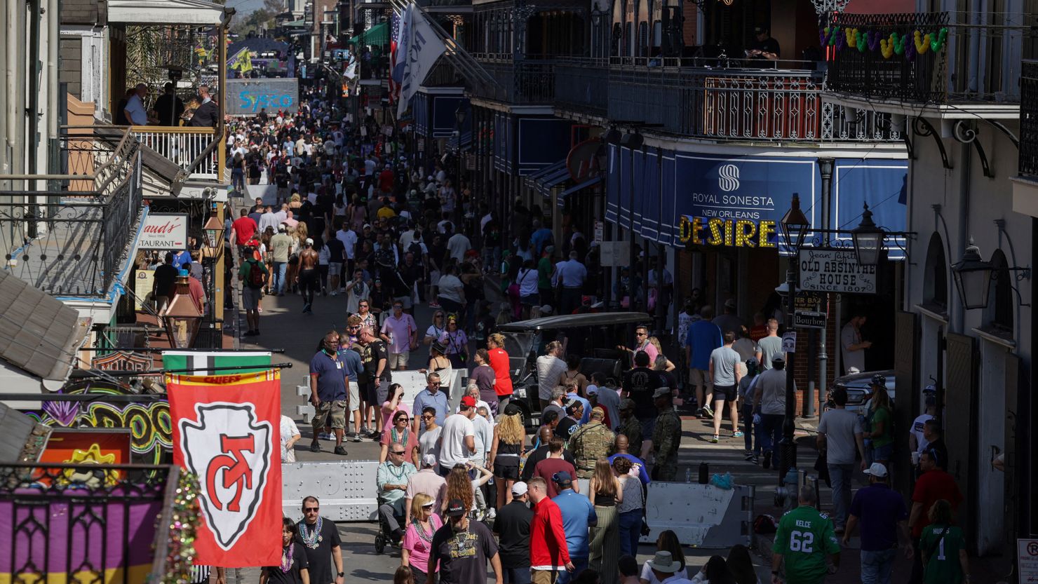 Explore the Legendary Bourbon Street: Your Ultimate New Orleans Adventure