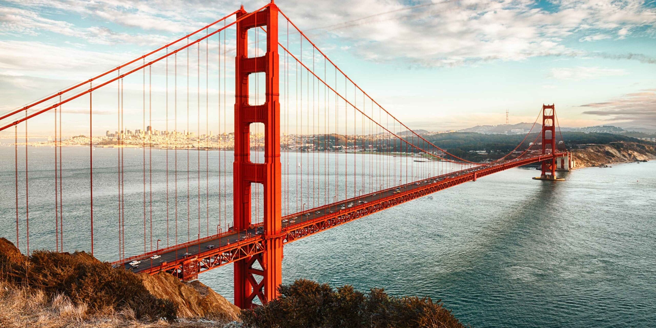 Explore the Majestic Golden Gate Bridge Like Never Before