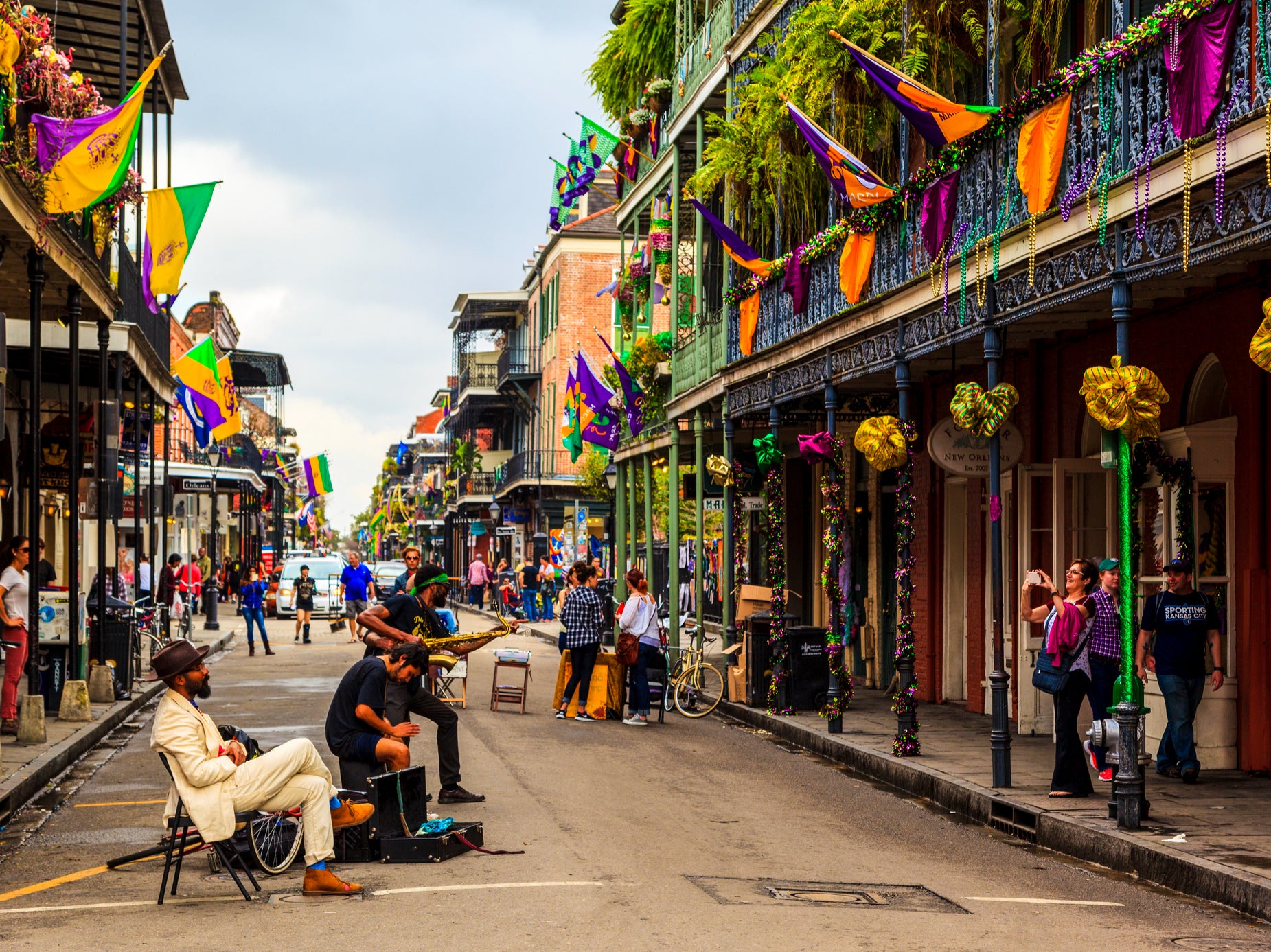 Explore the Vibes of French Quarter Like a Local: A Deep Dive with The Monroe Hotels