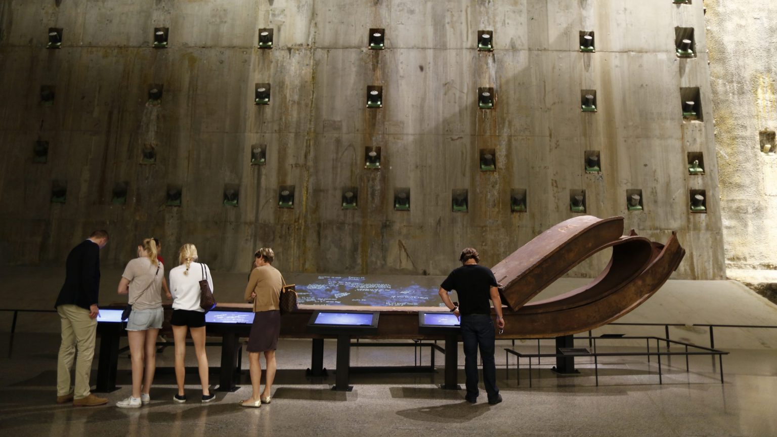 Exploring the 9/11 Memorial &#038; Museum: A Heartfelt Tribute to Heroes and History
