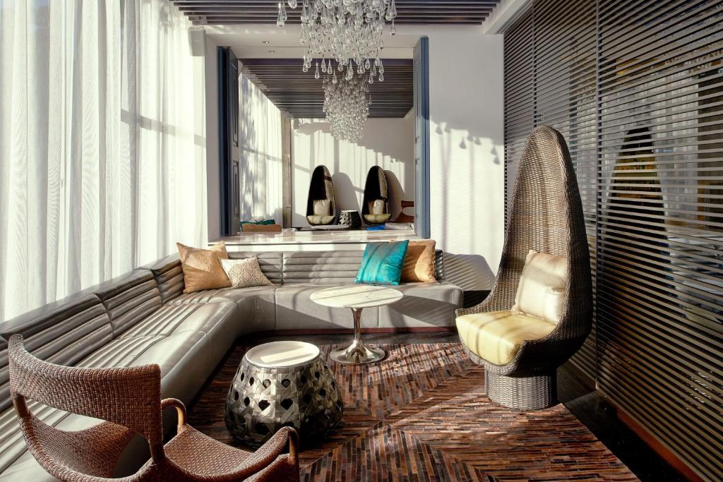 Exploring the Glamorous W Los Angeles – West Beverly Hills: A Luxury Stay Like No Other