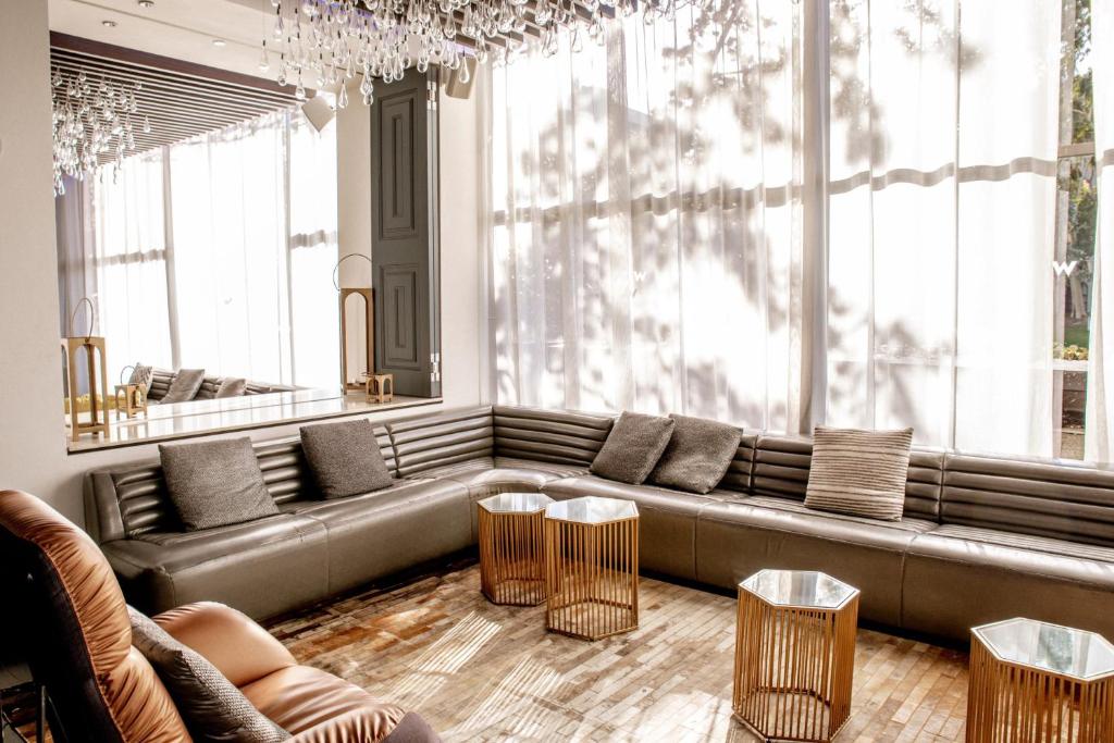 Exploring the Glamorous W Los Angeles – West Beverly Hills: A Luxury Stay Like No Other