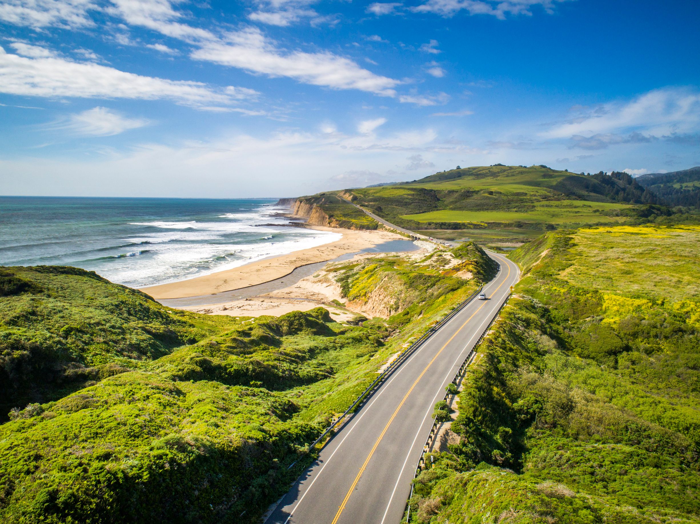 Exploring the Majestic Pacific Coast Highway: A Scenic Adventure with The Monroe Hotels