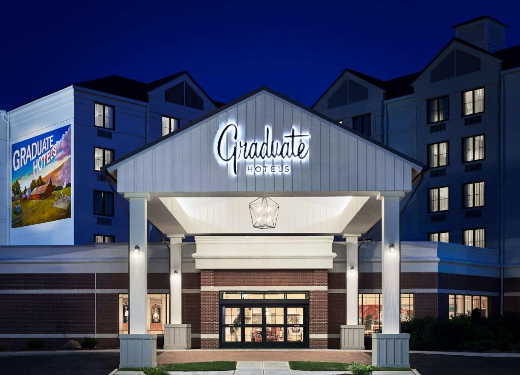 Graduate by Hilton Storrs: The Ultimate Experience in Storrs, Connecticut