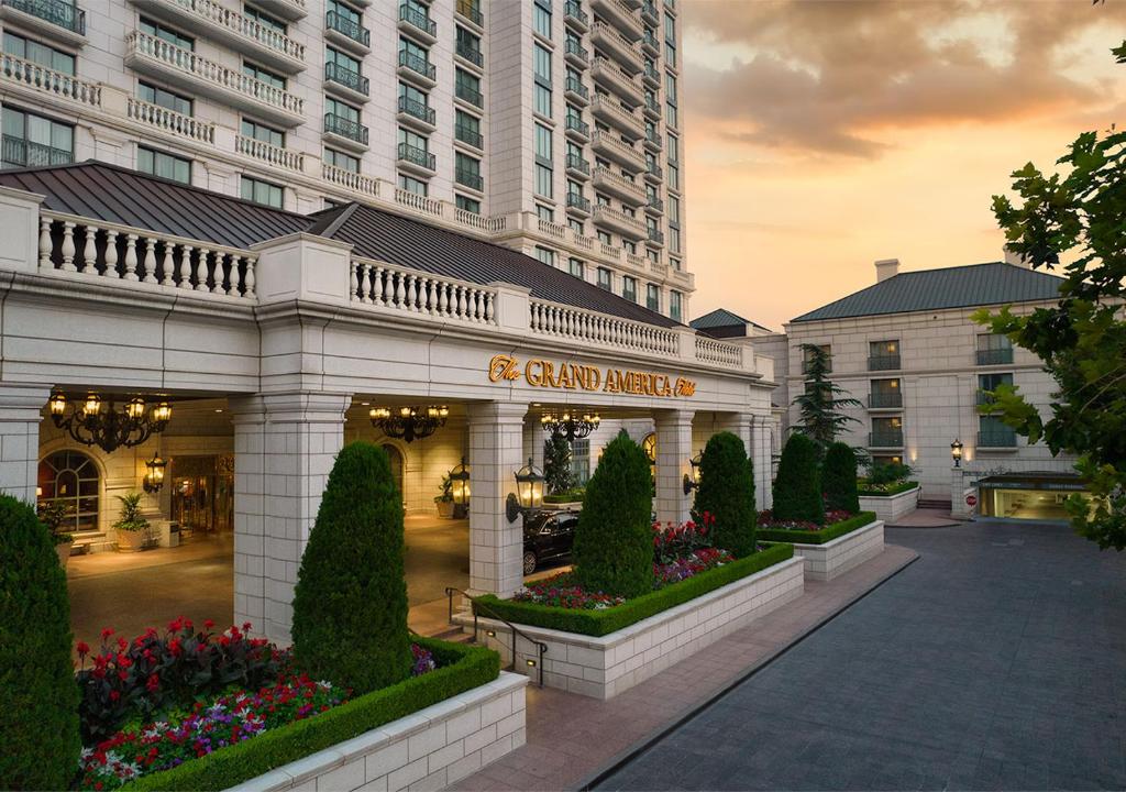 Grand America Hotel: The Ultimate Luxury Experience in Salt Lake City