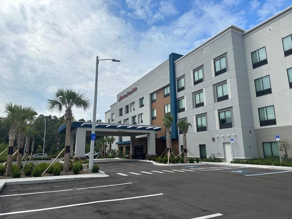 Hampton Inn &#038; Suites Ruskin I-75, FL: The Ultimate Stay for Comfort and Convenience