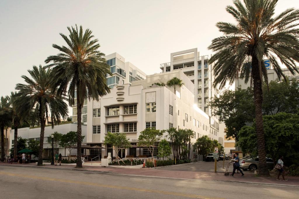 Iberostar Waves Berkeley Shore: Your Ultimate Miami Beach Getaway