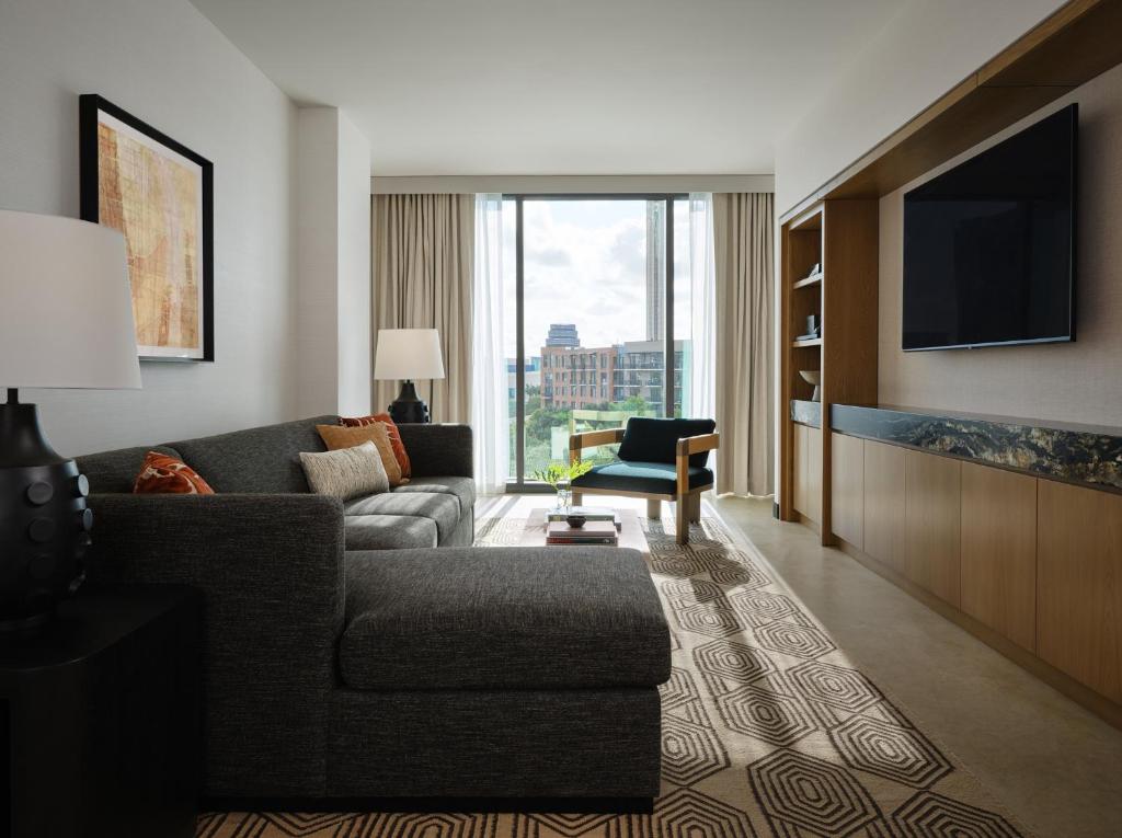 Kimpton Santo San Antonio &#8211; Riverwalk by IHG: A Perfect Blend of Luxury and Comfort