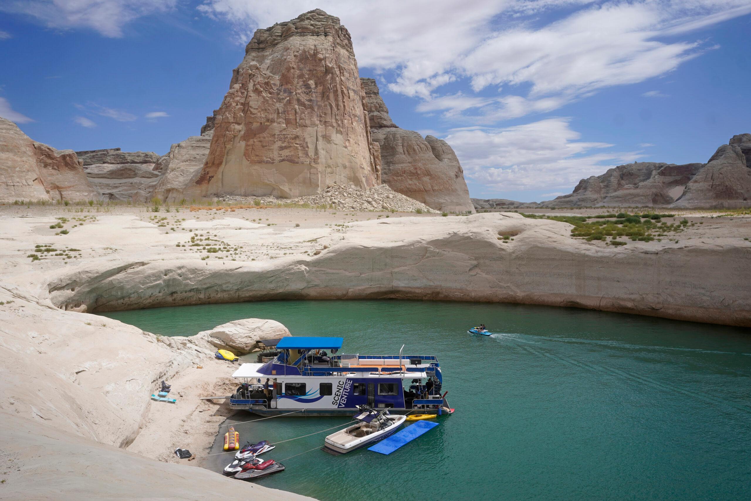 Lake Powell: Discover the Hidden Gem of the American Southwest with The Monroe Hotels