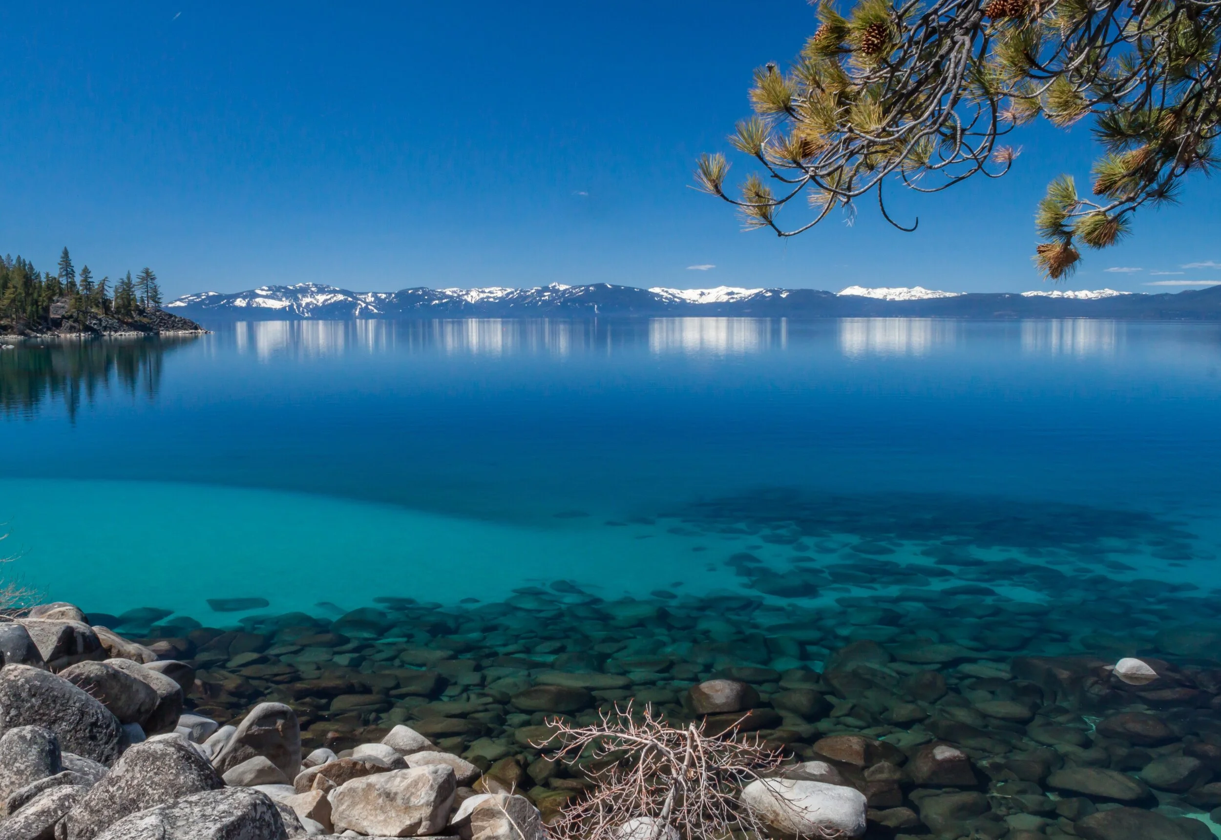 Lake Tahoe: Your Ultimate Guide to Exploring Nature&#8217;s Paradise with The Monroe Hotels