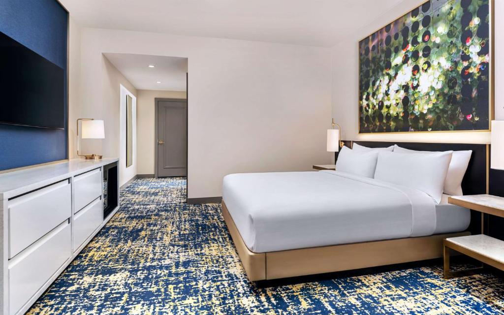 Las Vegas Hilton At Resorts World: Your Ultimate Guide to Luxury and Entertainment