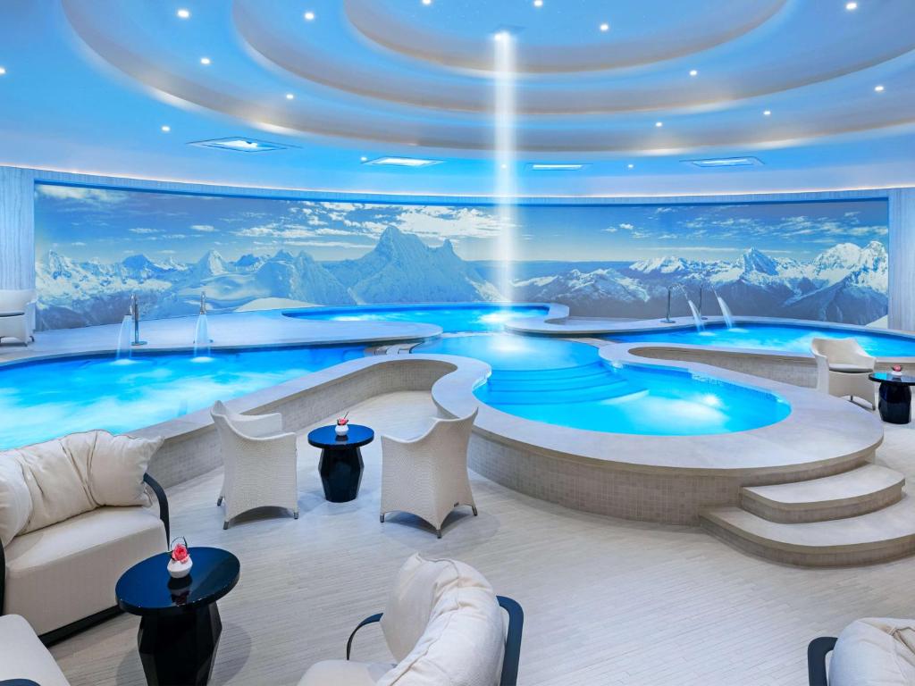 Las Vegas Hilton At Resorts World: Your Ultimate Guide to Luxury and Entertainment