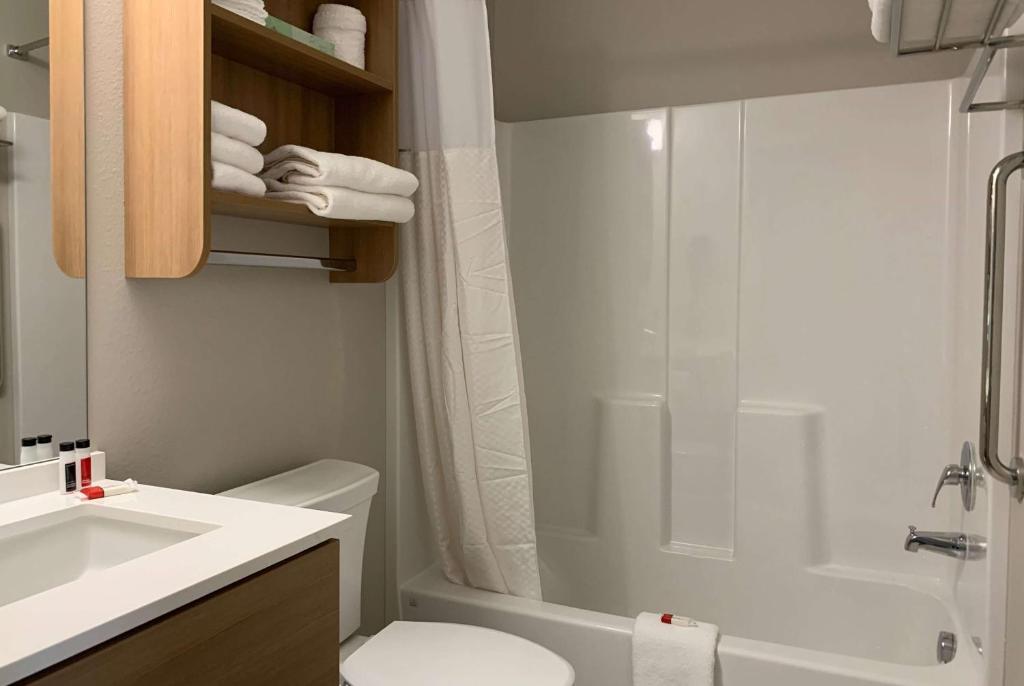 Microtel Inn &#038; Suites by Wyndham Fountain Fort Carson: Your Next Cozy Getaway Spot