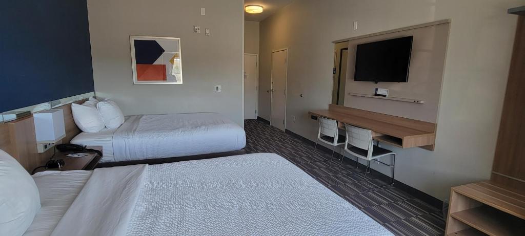 Microtel Inn &#038; Suites by Wyndham Fountain Fort Carson: Your Next Cozy Getaway Spot