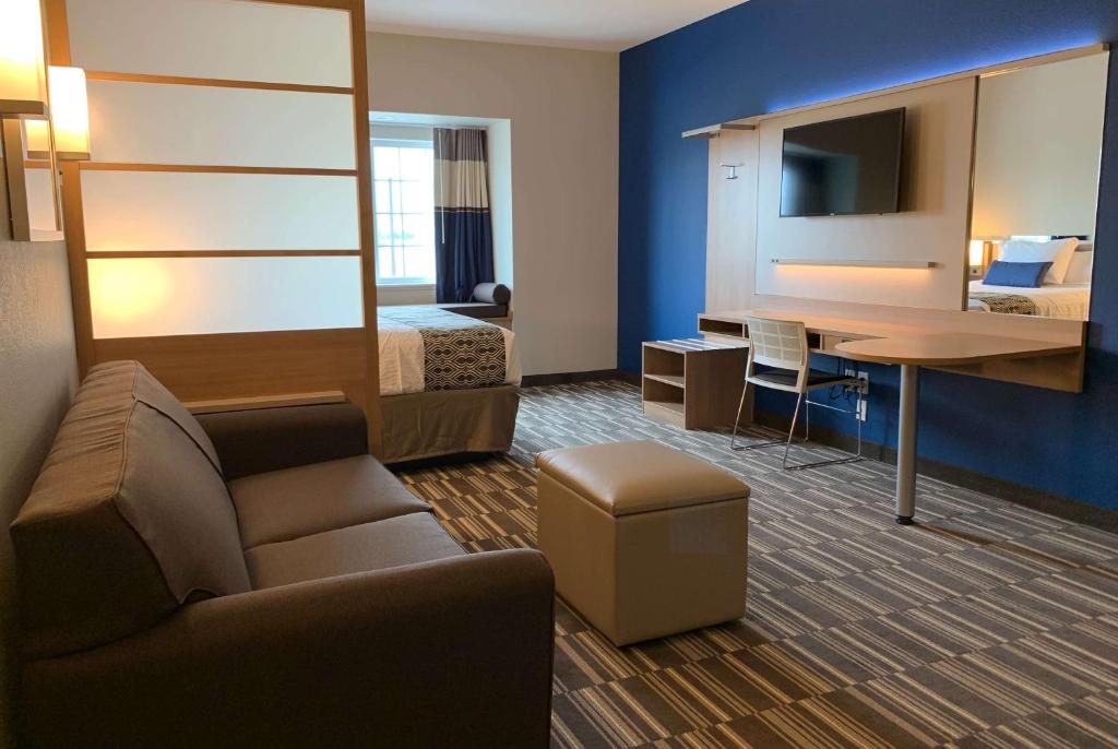 Microtel Inn &#038; Suites by Wyndham Fountain Fort Carson: Your Next Cozy Getaway Spot