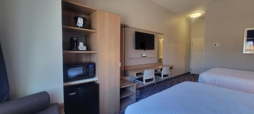 Microtel Inn &#038; Suites by Wyndham Fountain Fort Carson: Your Next Cozy Getaway Spot