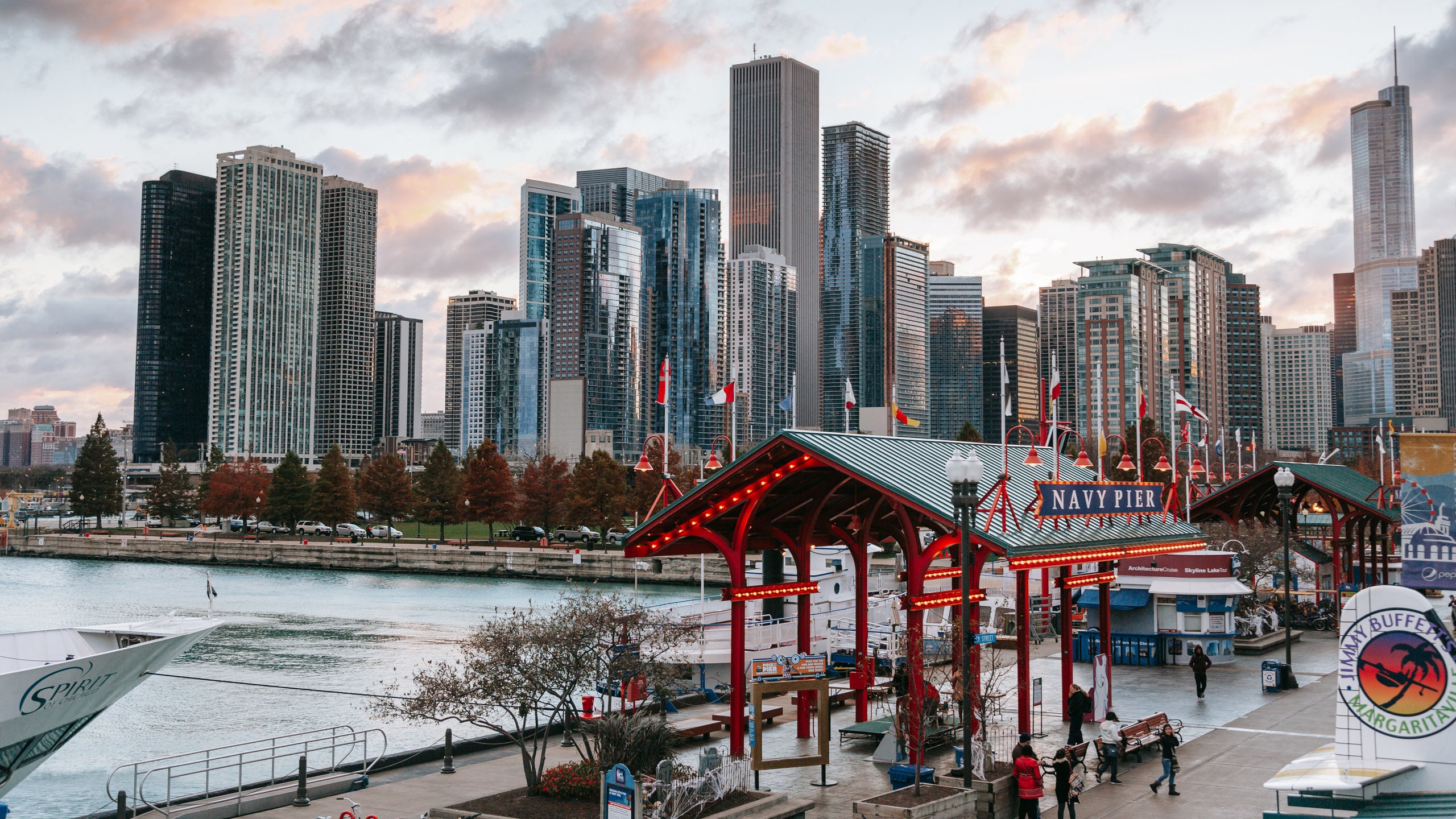 Navy Pier Adventure: Discover Chicago’s Iconic Waterfront with The Monroe Hotels