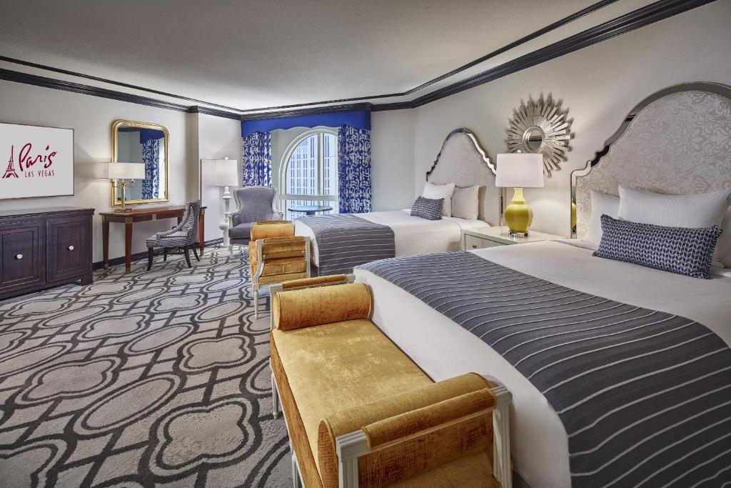 Paris Las Vegas Hotel &#038; Casino: Where Las Vegas Glam Meets French Charm