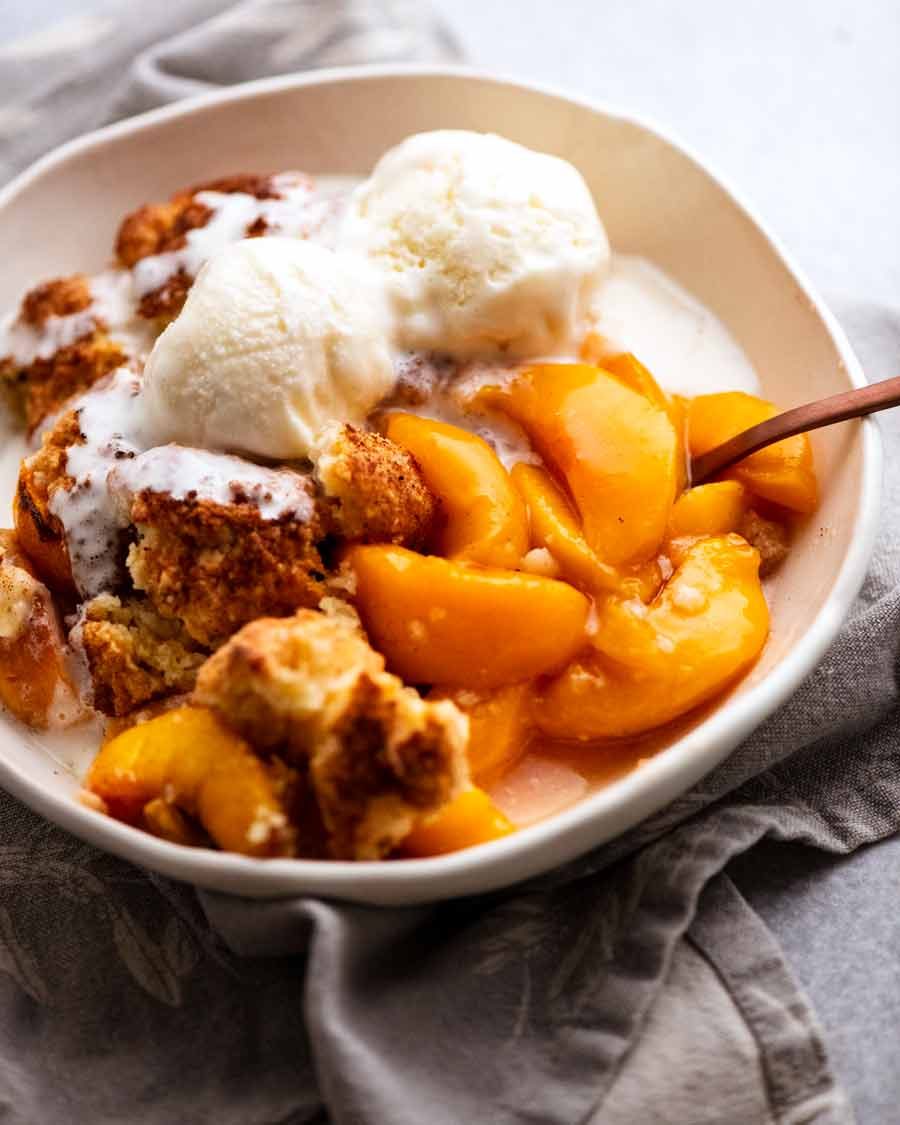 Peach Cobbler: The Sweet Taste of Southern Tradition | The Monroe Hotels Explores