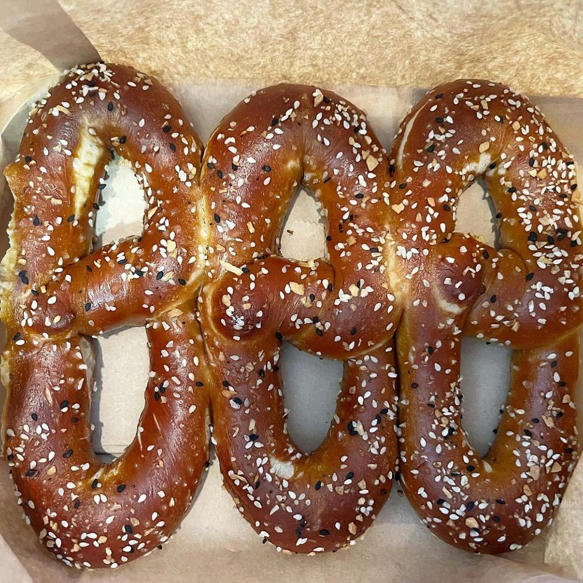 Philly Soft Pretzel: The Iconic Snack You Can’t Miss