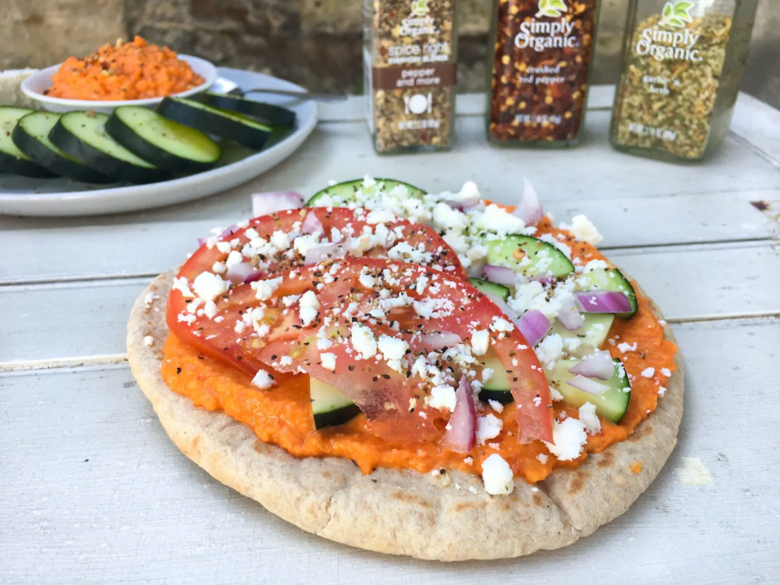 Pita with Hummus: The Perfect Dish to Satisfy Your Cravings