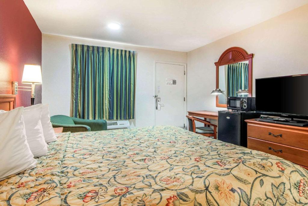 Rodeway Inn: Your Ultimate Comfort Spot Explored by The Monroe Hotels