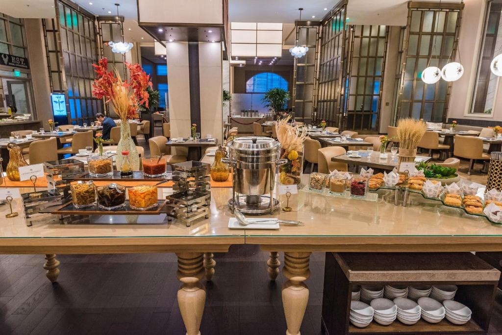 Sheraton Los Angeles San Gabriel: The Ultimate Stay in the Heart of San Gabriel