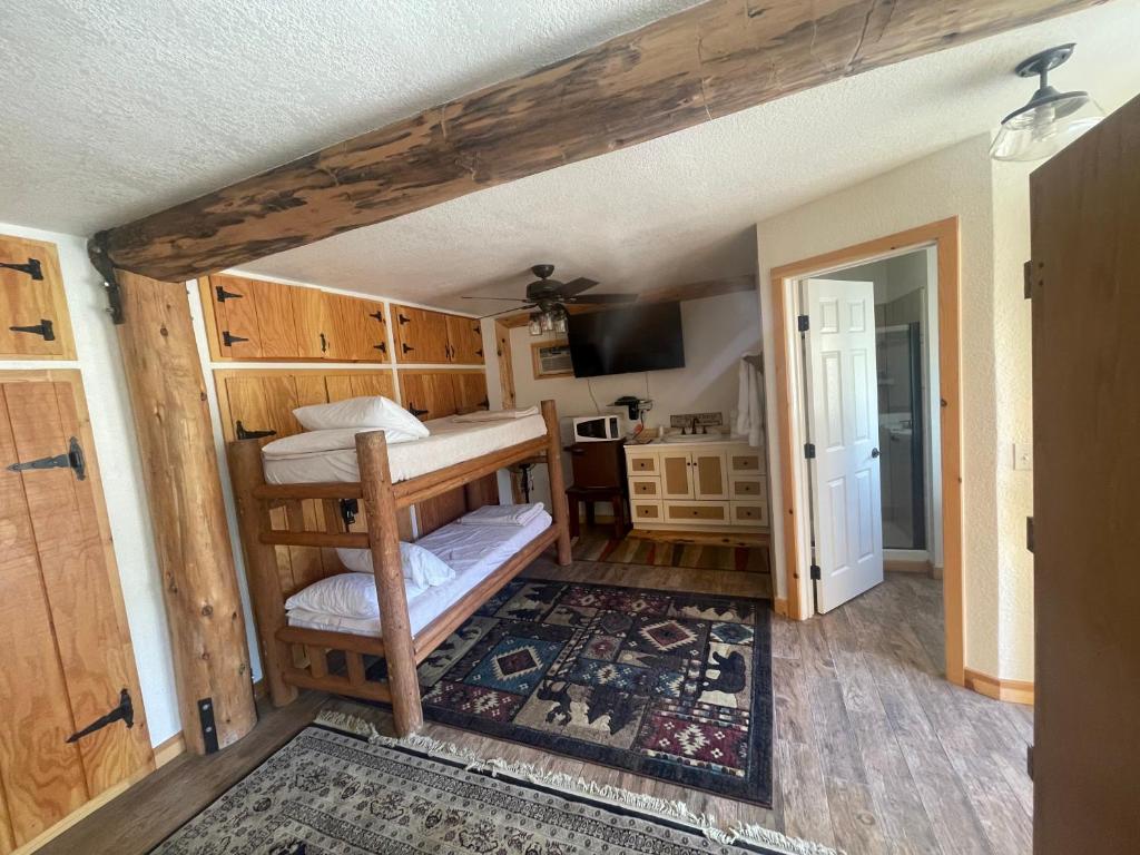 Sierra Woods Lodge: A Hidden Gem for Nature Lovers and Peace Seekers