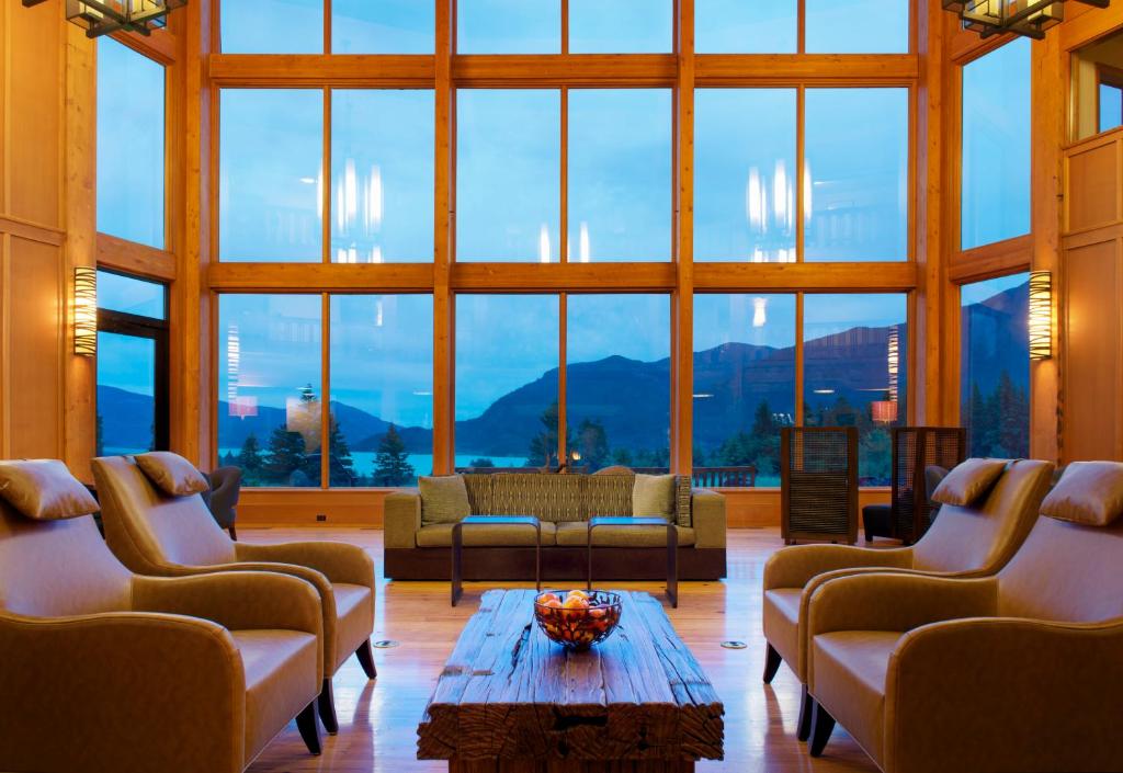 Skamania Lodge: Ultimate Nature Escape You Didn’t Know You Needed