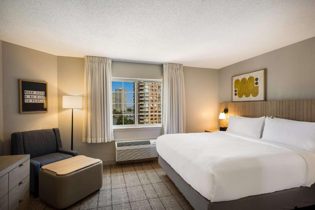 Sonesta Simply Suites Jersey City: The Ultimate Stay for Comfort and Convenience