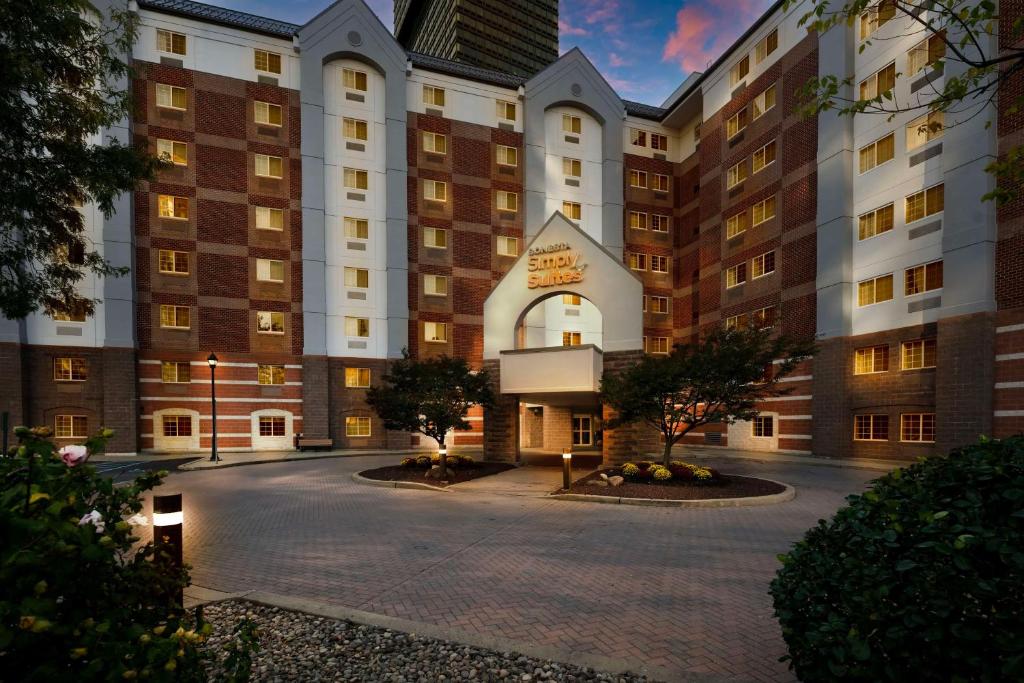 Sonesta Simply Suites Jersey City: The Ultimate Stay for Comfort and Convenience