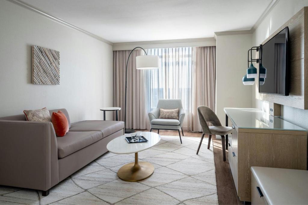 St. Petersburg Marriott Clearwater: The Ultimate Destination for Comfort and Luxury