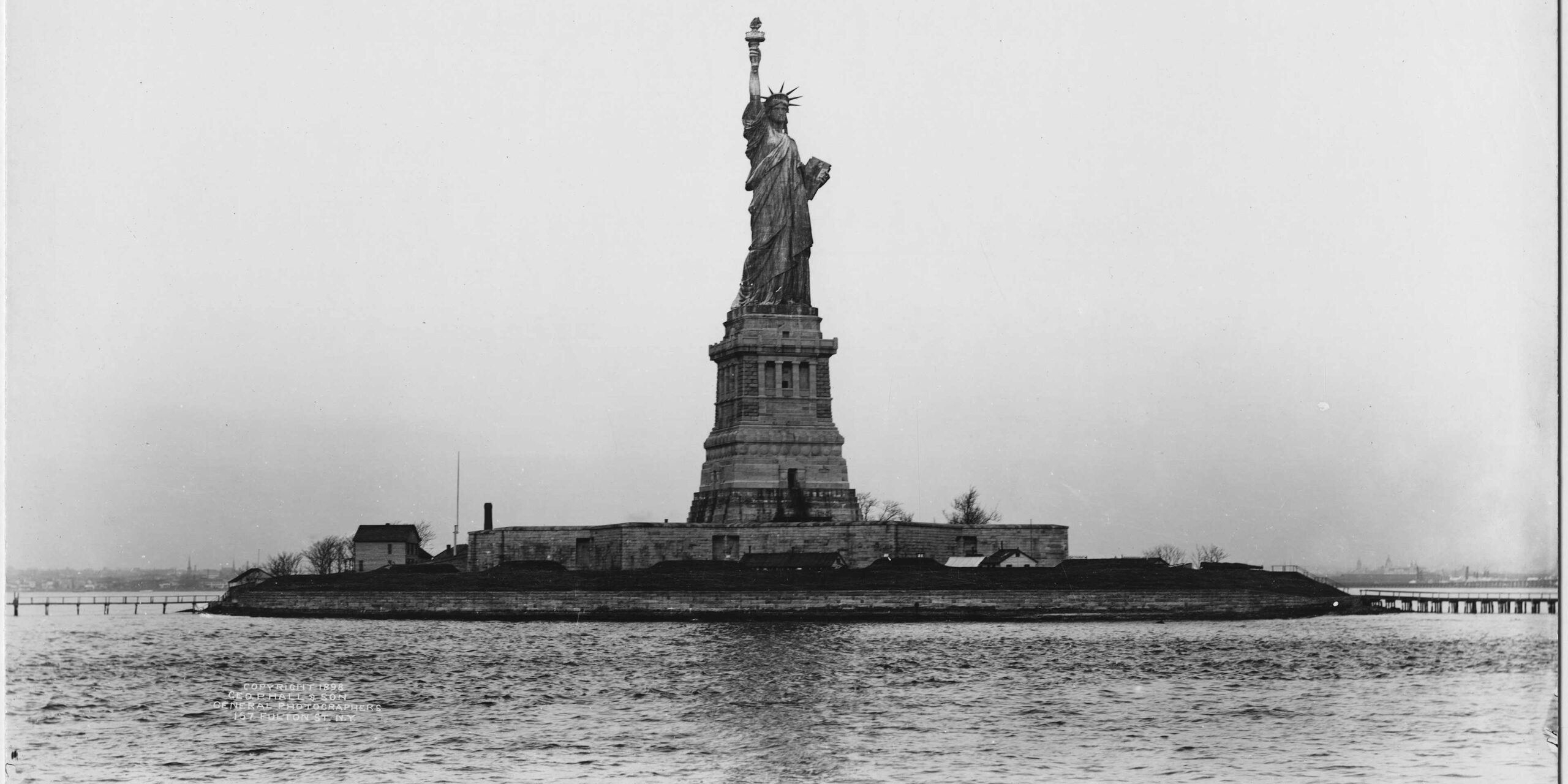 Statue of Liberty Uncovered: Epic Guide to NYC&#8217;s Iconic Landmark