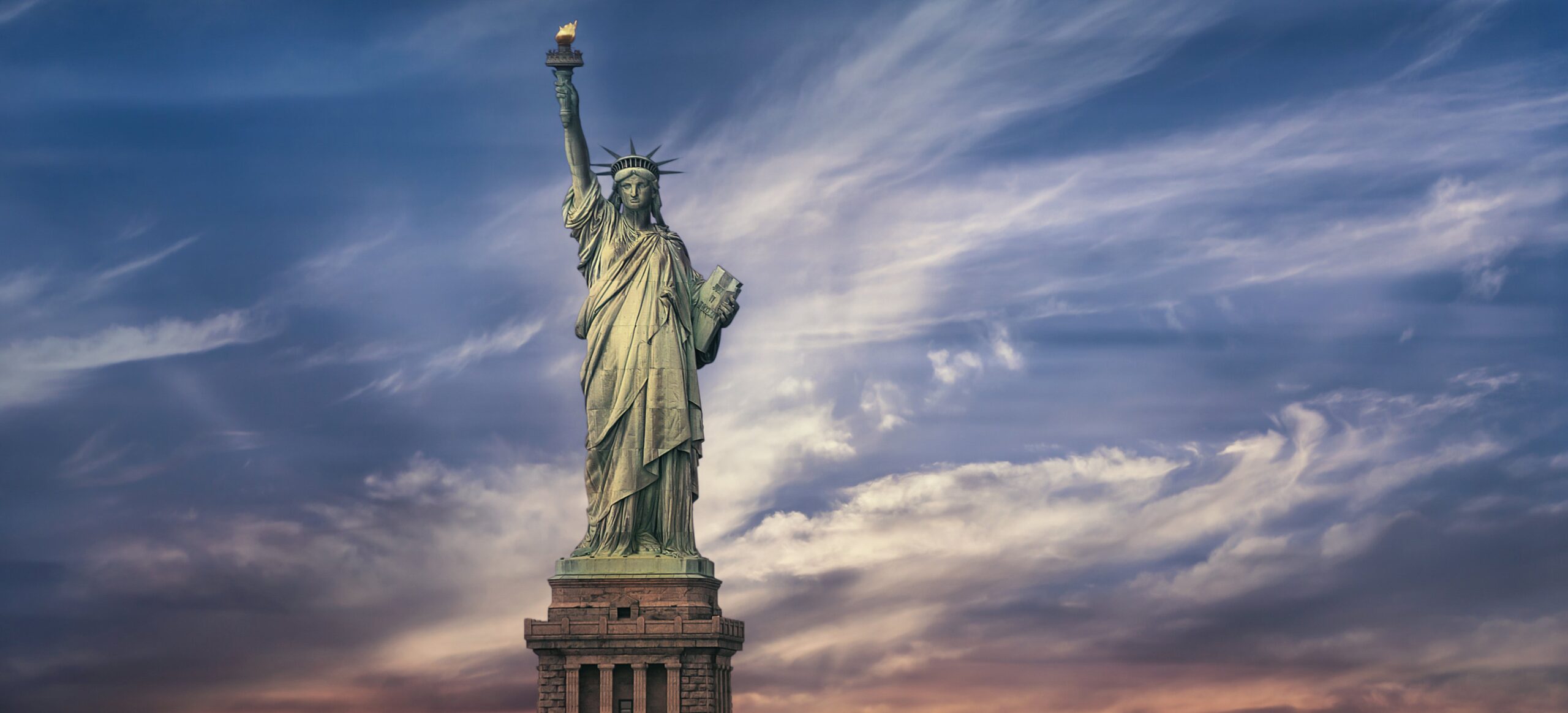 Statue of Liberty Uncovered: Epic Guide to NYC&#8217;s Iconic Landmark