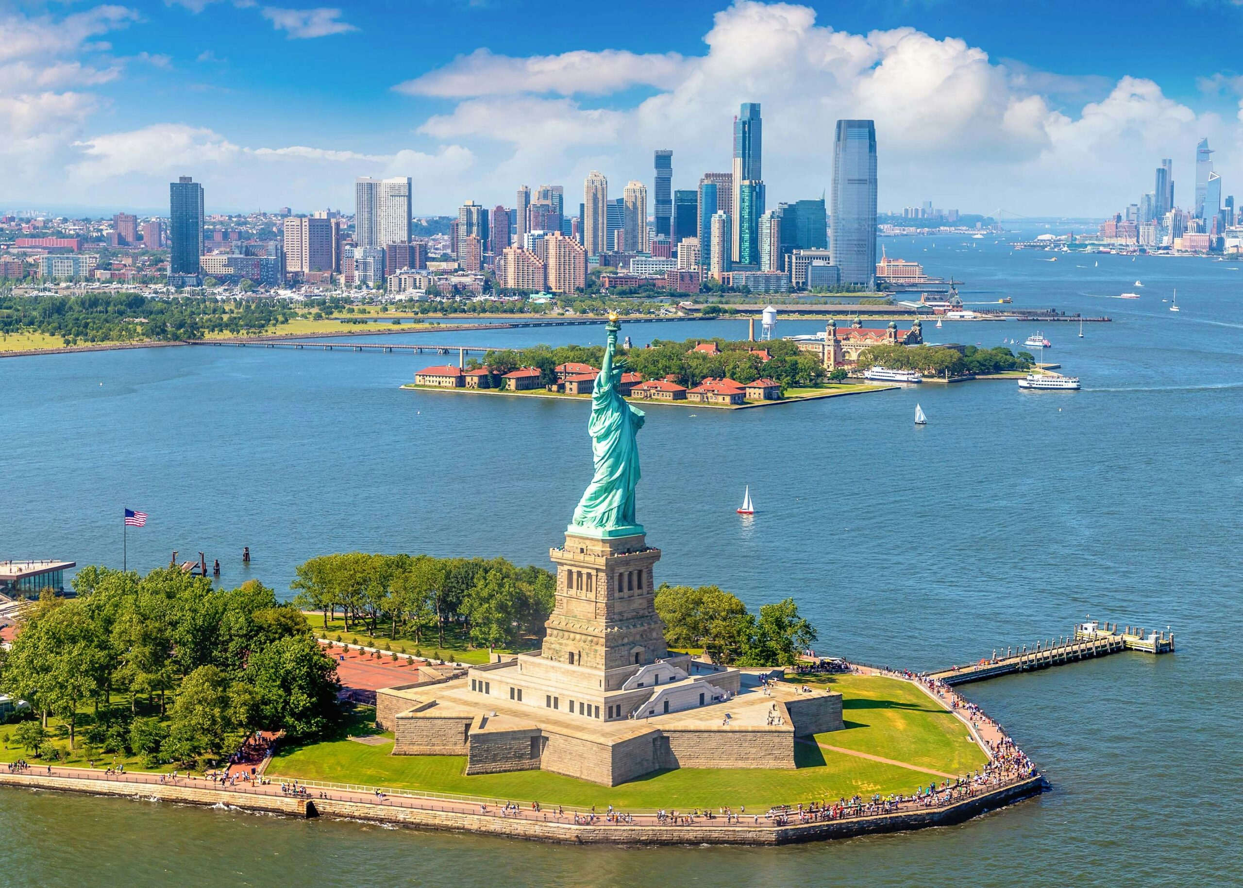 Statue of Liberty Uncovered: Epic Guide to NYC&#8217;s Iconic Landmark