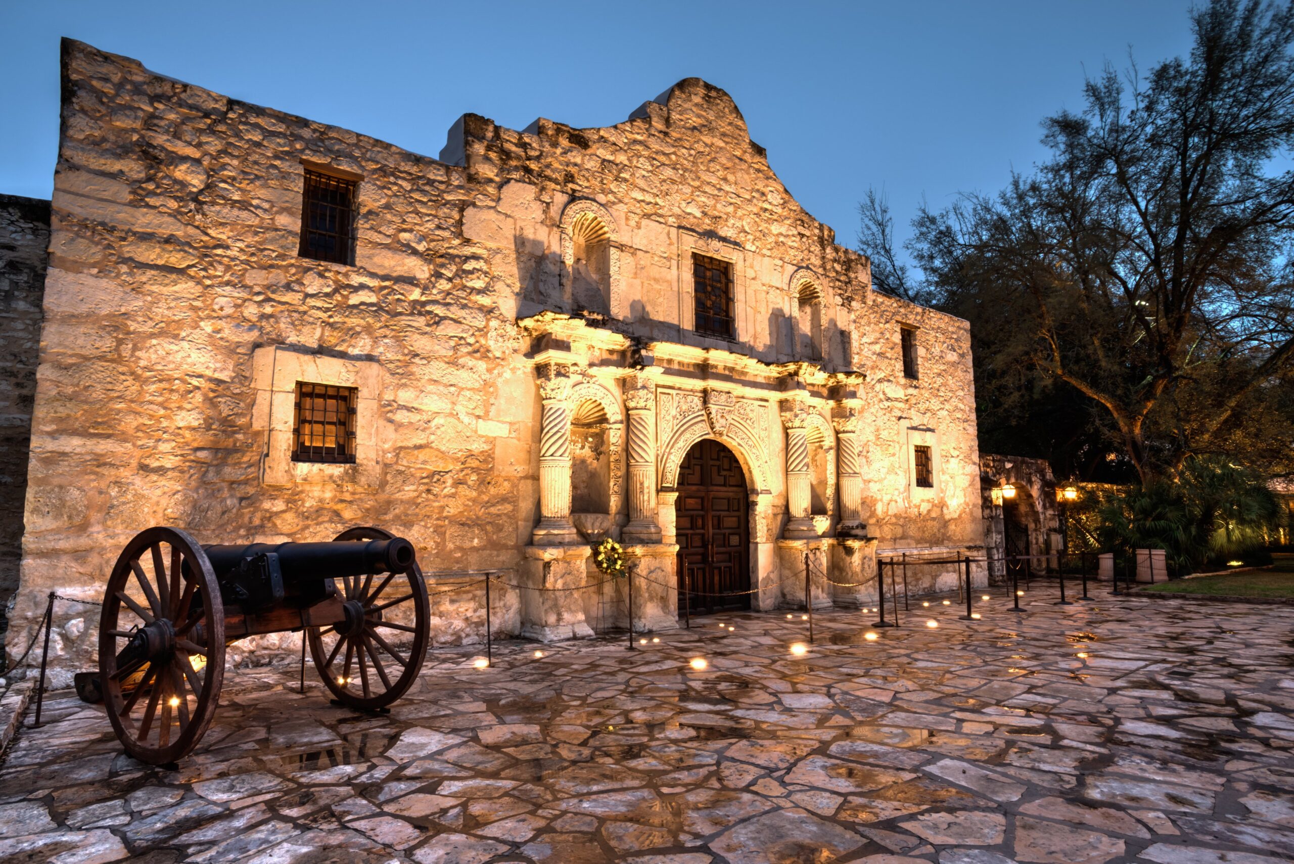 The Alamo: Unveiling the Rich History and Significance of San Antonio’s Iconic Landmark