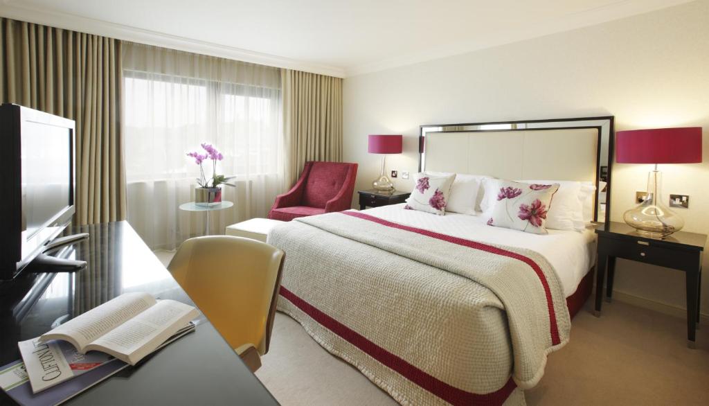 The Bristol Hotel: A Luxurious Stay in the Heart of Bristol